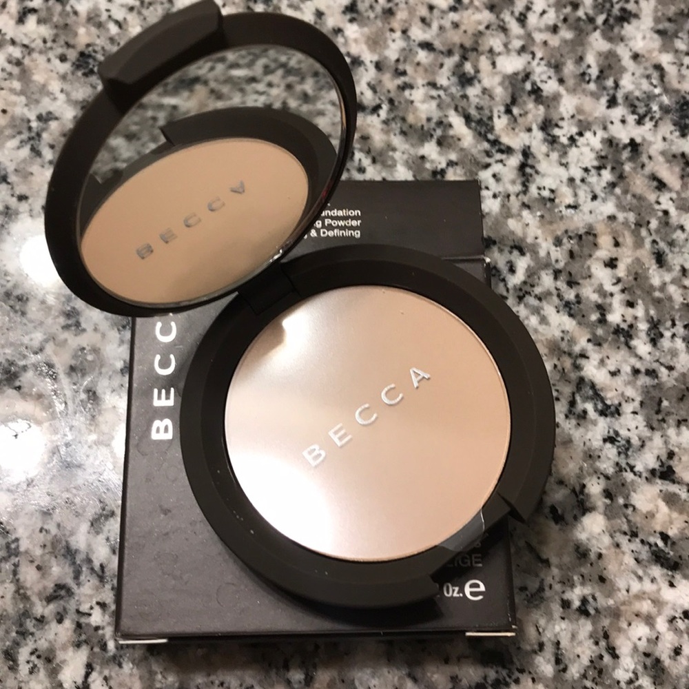 Becca multitasking powder